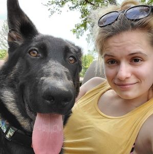 Meet your Posher, Elizabeth